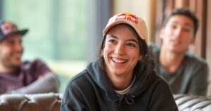 Atlet Parkour Dunia, Hazal Nehir, Bintangi Film Aksi Netflix “Urban Pulse” Bersama Iko Uwais