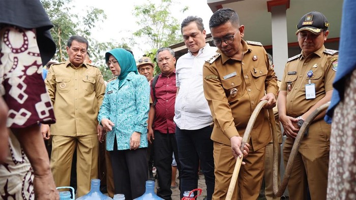 Gubernur Banten Minta Jajaran Pastikan Warga Tetap Dapat Air Bersih di Tengah Ancaman Kemarau Panjang