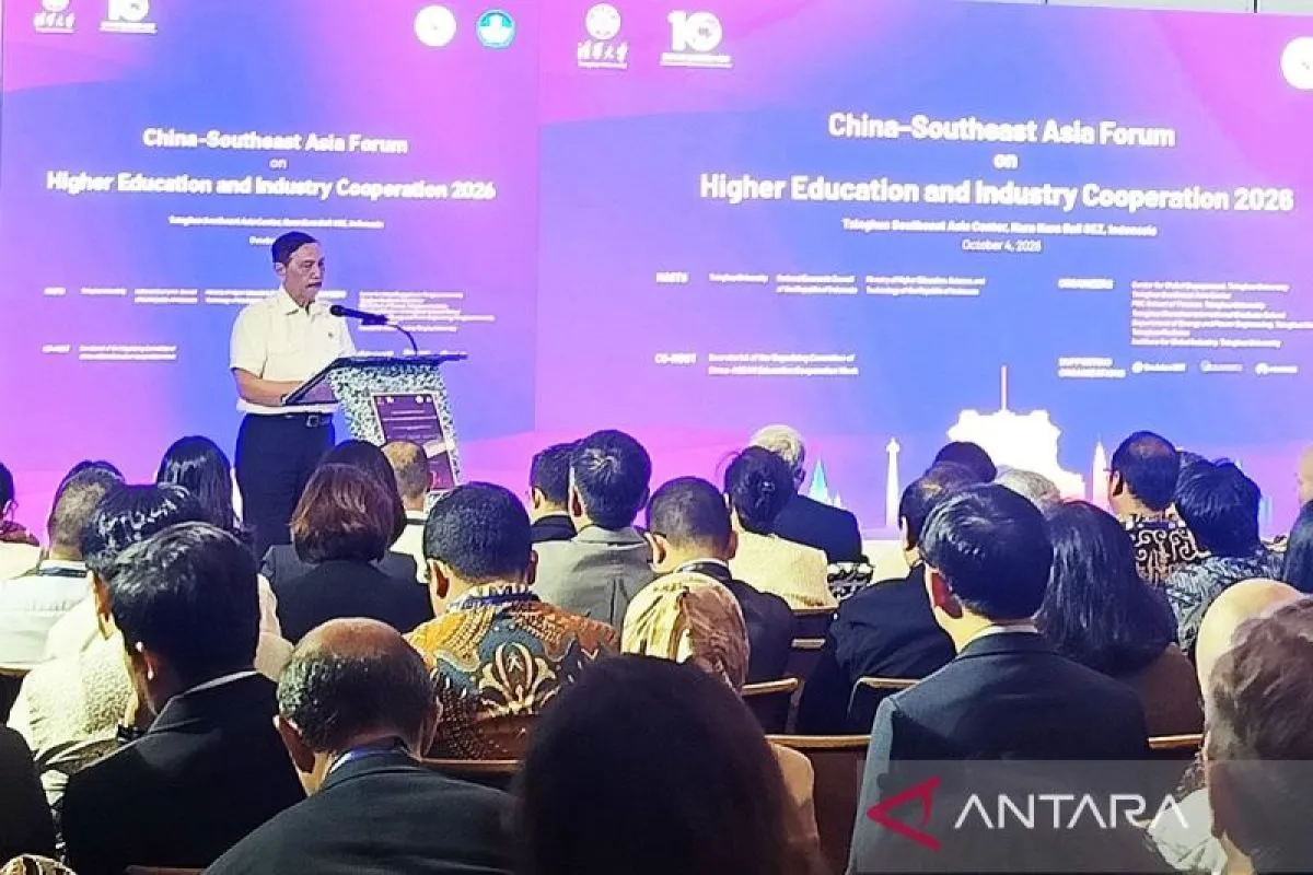 Luhut Ajak Universitas Tsinghua Mulai Kolaborasi Riset AI di Bali Tahun Ini